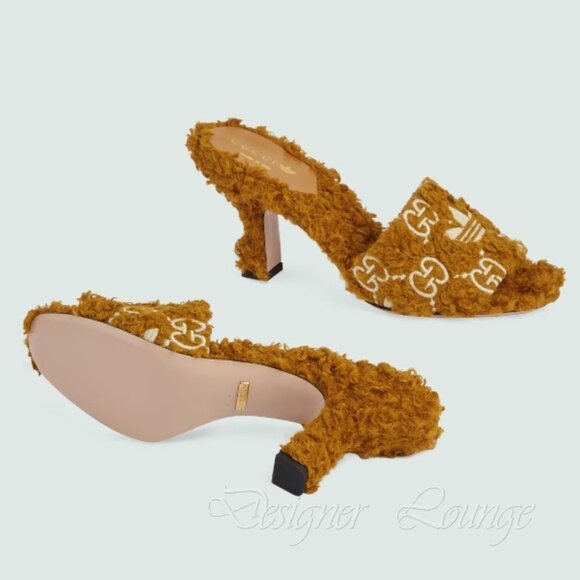 SOLD! NEW GUCCI x ADIDAS GG Trefoil Logo Traveler Faux Fur Heels Pumps EU 38 - Picture 4 of 8